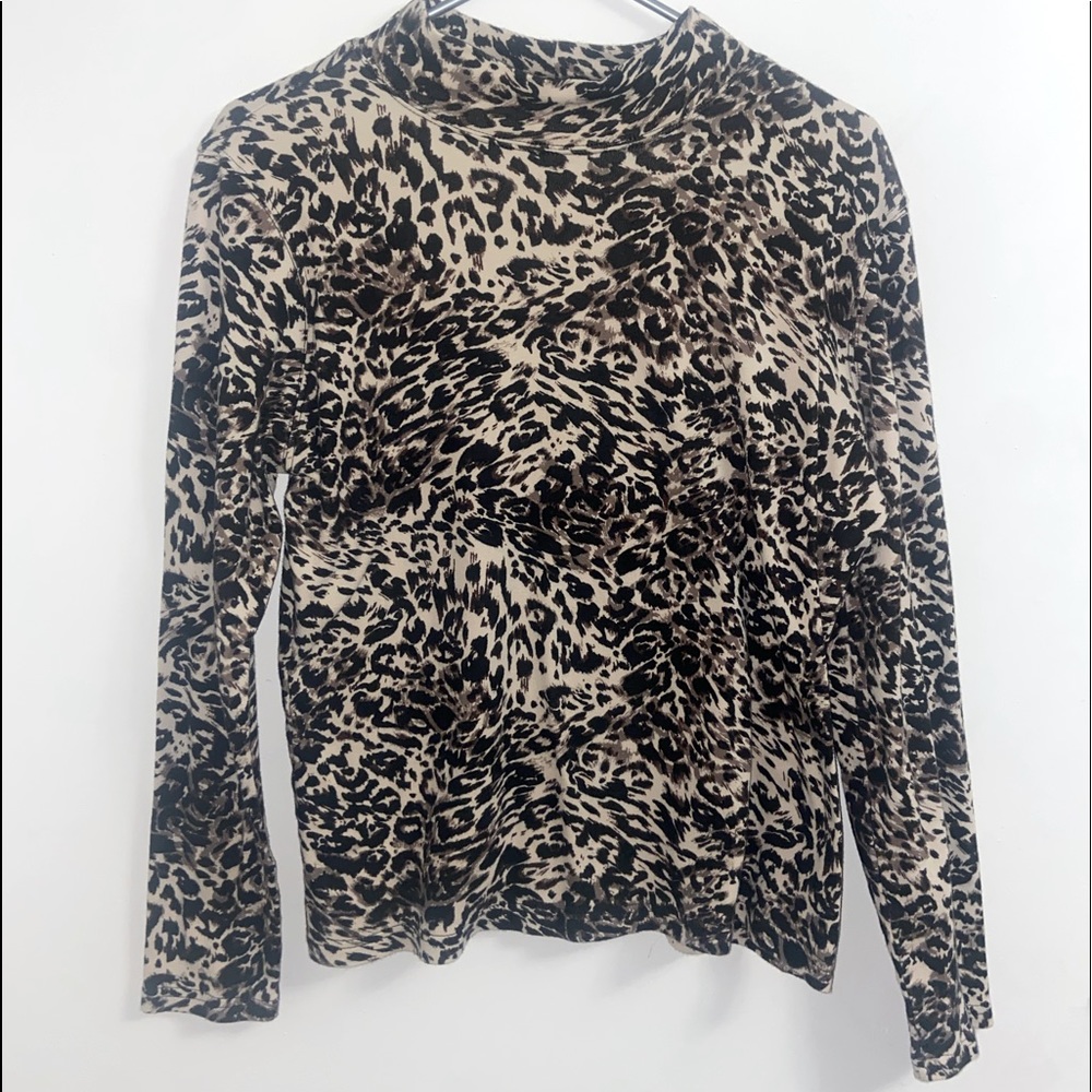 Leopard Turtle Neck